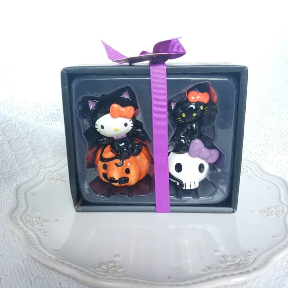 Blue Sky Hello Kitty by Sanrio Halloween Salt and Pepper Shaker Set - Picture 1 of 10